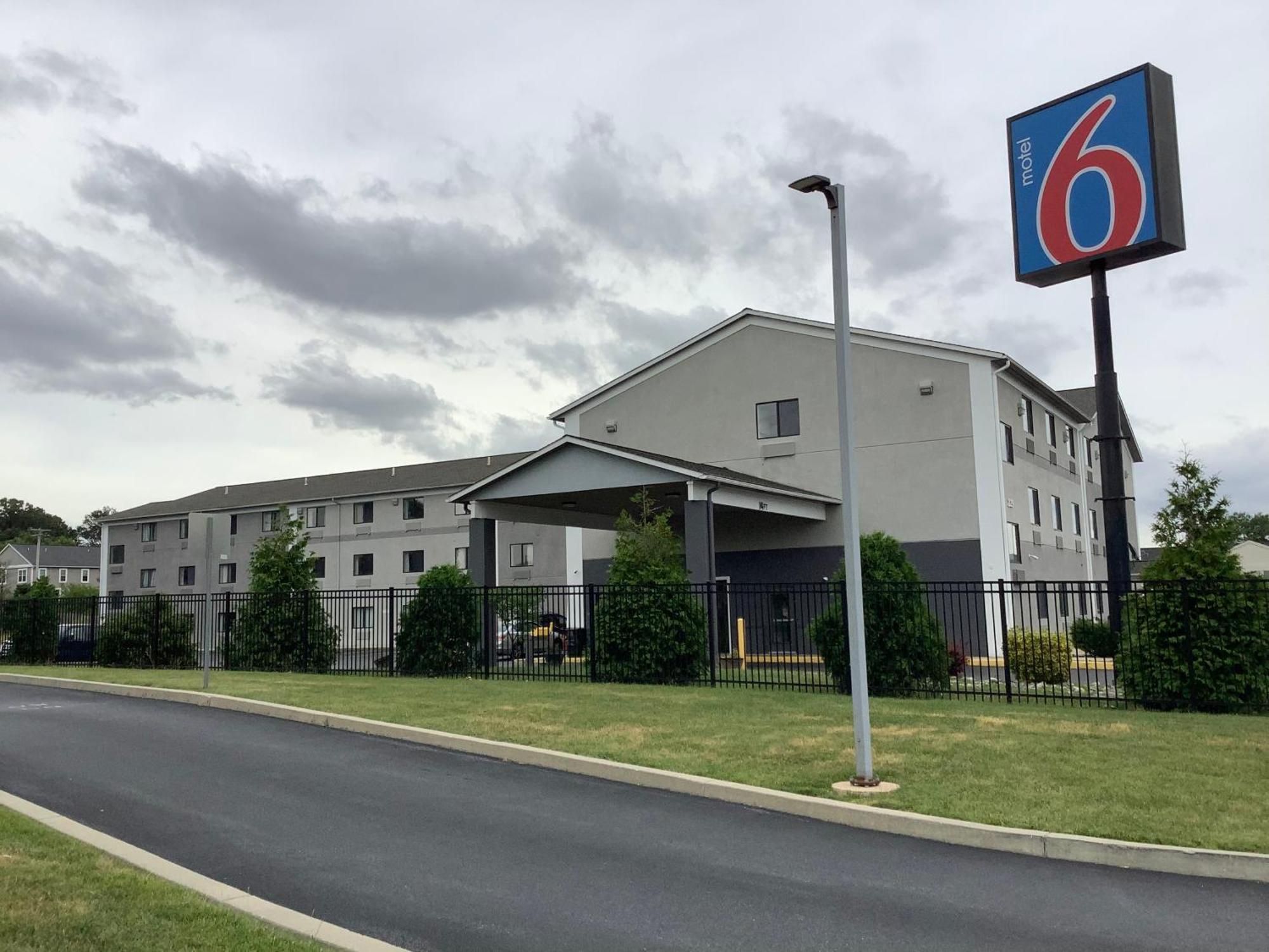 Motel 6 Lancaster Fertility Exterior photo